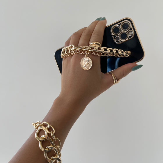 iPhone Case With Gold Chain