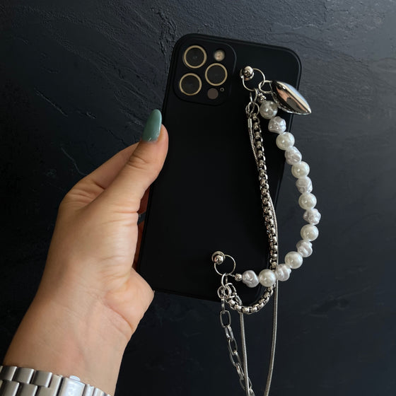 iPhone Case With Chain And Pearls