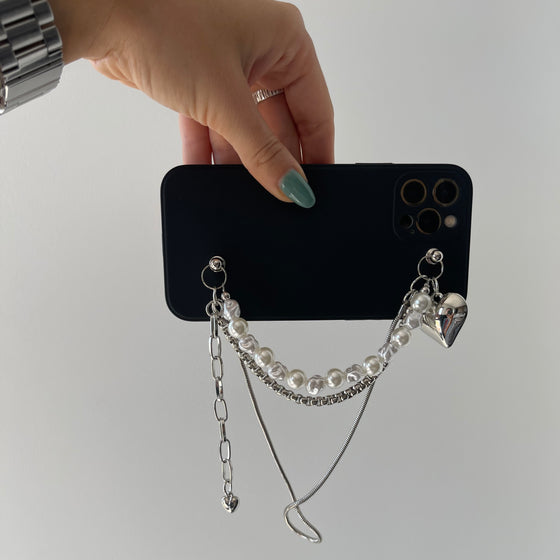 iPhone Case With Chain And Pearls